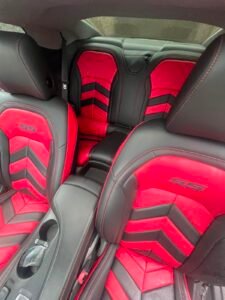 Chevrolet Camaro 2017 V6 Automatique — Noir / Intérieur rouge (59 939 km) — photo 9